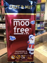 Load image into Gallery viewer, Moo Free Moo free Cranberry &amp; Hazelnut bar 100g
